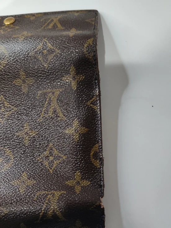 Louis Vuitton Monogram Compact Wallet - Picture 13 of 17
